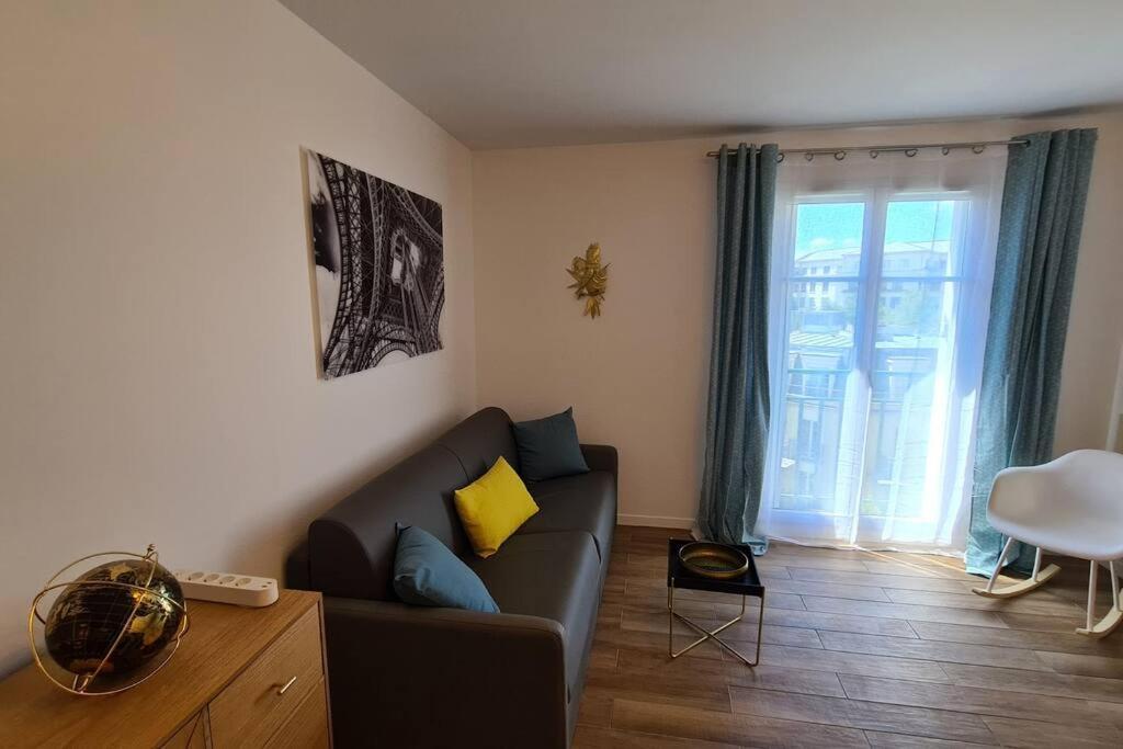 Appt 80m², 13 P, Disneyland, Fibre, 2 Parkings Appartement
